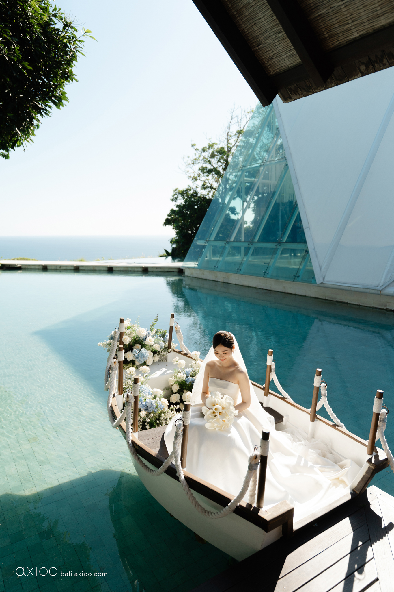 Axioo: Before the Shutter Clicks